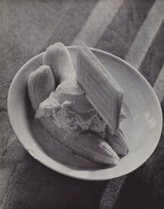 Banana Mess, Eton kaviárja (f/w fotó) alkotó: Laszlo Moholy-Nagy