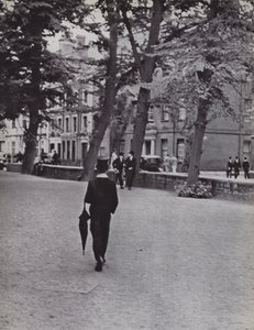 Eton, Iskolák között (f/w fotó) alkotó: Laszlo Moholy-Nagy