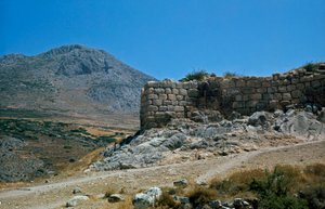 Az Akropolisz falai: Mükénész ősi városának helye, a peloponnészoszi (Kr.e. 1500-1100) Görögország