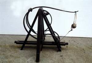 Egy katapult. Modell Leonardo da Vinci (Leonardo da Vinci) rajzából. Tudományos és Technológiai Múzeum, Milánó.