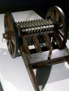 Ágyú 33 forgó vesszővel, modell Leonardo da Vinci (Leonardo da Vinci) rajzából. Tudományos és Technológiai Múzeum, Milánó.