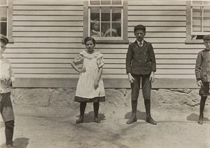 Edward St. Germain és nővére, Delia, malommunkások, Phoenix, Rhode Island, 1909. április