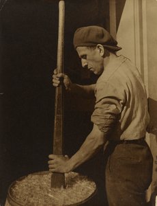 Gyári munkás alkotó: Lewis W. Hine