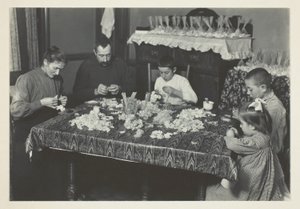 Családi virágok készítése alkotó: Lewis Wickes Hine