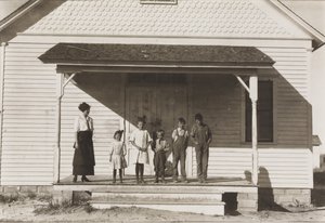 Öt tanuló jelen van a 6-os iskolában, a 3. körzetben, Fort Michiganben, Colorado államban, 1915 alkotó: Lewis Wickes Hine