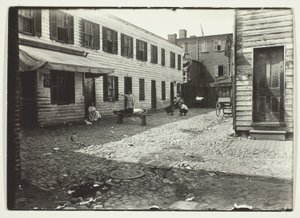 Néger sikátor, ahol fehérek laknak, Washington, D.C. alkotó: Lewis Wickes Hine