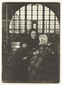 Orosz család, Ellis Island alkotó: Lewis Wickes Hine