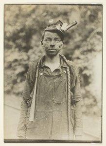 Nyugat-Virgina, sofőr, nyitvatartási idő 7:00-17:30. alkotó: Lewis Wickes Hine