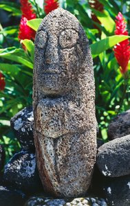 Antropomorf Tiki szobor, Papeete, Tahiti, Társadalom-szigetek, Windward-szigetek szigetvilága, Francia Polinézia (a Francia Köztársaság tengerentúli területe) alkotó: Unbekannt Unbekannt