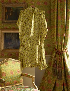 Burlington grófnő ruhája, Vetements, 2016 tavasz/nyár, Chatsworth House (fotó) alkotó: Unbekannt Unbekannt