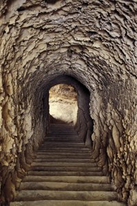 Egyiptom, Alexandria, Kom-esh-Shuqafa katakombái, a hypogeum belseje alkotó: Unbekannt Unbekannt
