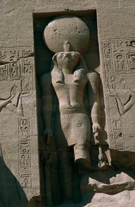 Egyiptom, Núbia, Abu Simbel, II. Ramszesz nagy temploma, homlokzat, fülke Ra napisten szobrával alkotó: Unbekannt Unbekannt