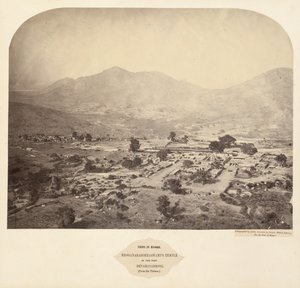 Kilátások Mysore-ban: Bhoganarasimhaswamis templom, az erődben, Devarayadroog..., 1862-1865. alkotó: Lieutenant Colonel Henry Dixon