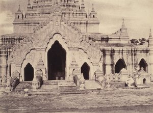 Amerapoora: A Maha-thugea-yan-tee pagoda keleti ajtaja