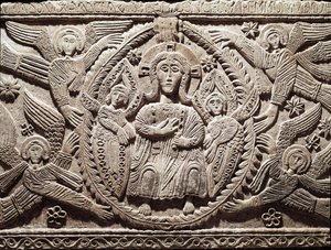 Lombard művészet: Krisztus a dicsőségben, alacsony dombormű Rachis herceg oltáráról (Ratchis vagy Ratgis) - Szobrászat, Lombard művészet, 737-744 (Dicsőséges Krisztust ábrázoló Ratchis-oltár domborműve) Cividale del Friuli, Chretien Múzeum, kincstárs a kat