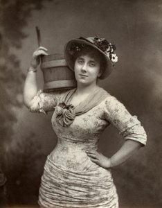 Leonora Braham brit operaénekes és színésznő, 1882.
