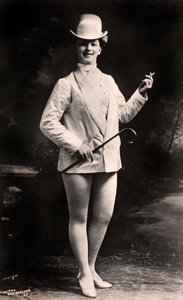 Lily Iris, színésznő, 1906.