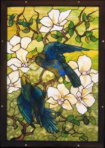 Hibiszkusz és papagájok, 1910-20 körül (ólmozott, törékeny üveg)