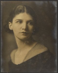 Betallo Rubino alkotó: Louis Fleckenstein
