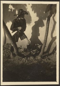 [Fiú kalózjelmezben] alkotó: Louis Fleckenstein