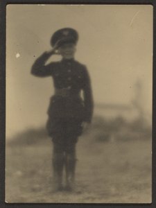 [Egyenruhás fiú] alkotó: Louis Fleckenstein