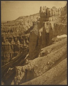 Katedrális-torony - Bryce Canyon alkotó: Louis Fleckenstein
