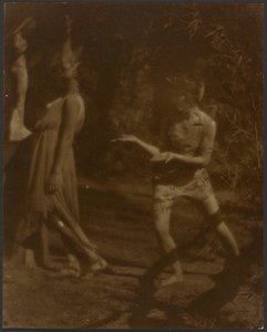 [Pózoló táncosok] alkotó: Louis Fleckenstein