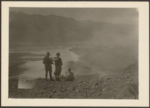 [Figurák a Desert Oasisban] alkotó: Louis Fleckenstein