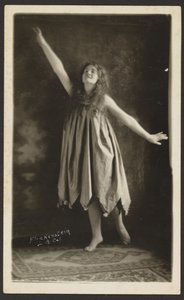 Grace Carberry mint The Sun alkotó: Louis Fleckenstein
