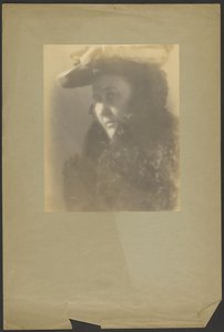 F asszony alkotó: Louis Fleckenstein