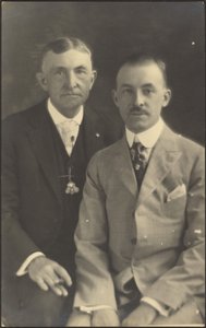 [Két férfi portréja öltönykiegészítőkkel] alkotó: Louis Fleckenstein