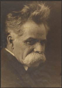 [Egy nagy bajuszú férfi portréja] alkotó: Louis Fleckenstein