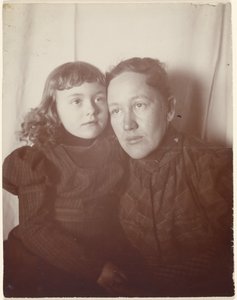 [Egy nő és egy kislány portréja] alkotó: Louis Fleckenstein