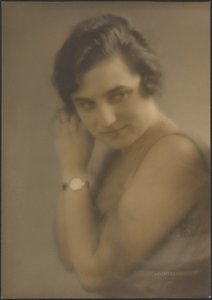 Órás nő portréja alkotó: Louis Fleckenstein