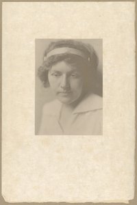 Sara Holin alkotó: Louis Fleckenstein