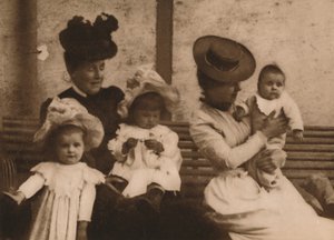 Nők és gyerekek, 1937