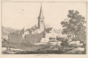 augusztus