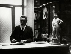 Gubinelli úr, a Via Condotti úton található Antico Caffè Greco utolsó vezetője.