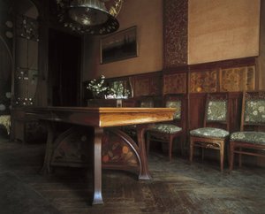 Az étkező, Casa Nava (1901-1907), a Reus - DOMENECH I MONTANER, Lluis (1850-1923). Navas-ház. 1901-1907. SPANYOLORSZÁG. Reus. Navas-ház. Étkező, Gaspar Homar i Mesquida bútorai. Modernizmus. Építészet.
