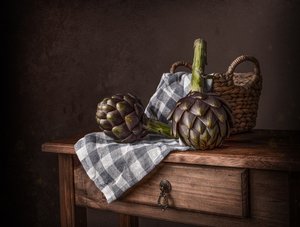 Rusztikus articsóka-csendélet alkotó: Margareth Perfoncio