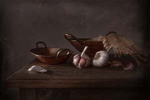 Rusztikus fokhagyma-csendélet alkotó: Margareth Perfoncio