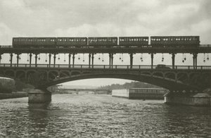 Párizs: Pont de Passy (f/w fotó)