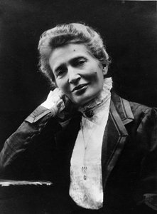 Anna Kuliscioff (vagy Anna Kulischov, Kulisciov) (1857-1925) orosz zsidó forradalmár portréja. Fényképezte: Mario Nunes Vis