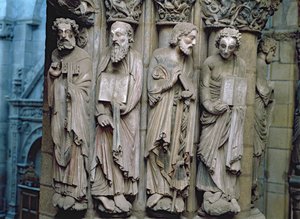 A Portico de la Gloria részlete, amely az apostolok kövét ábrázolja