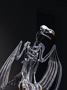 The Nerve Rack, 2019 (Acetál, akril, alumínium, sárgaréz, elektromos áramkörök, festék, PVC, gyanta, szervomotorok, acél) alkotó: Mat Collishaw