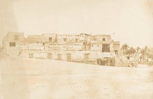 A luxori spandrel legénységének lakóháza a Palota teraszán, 1849-50. alkotó: Maxime Du Camp