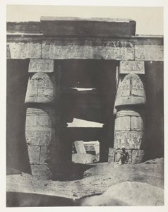 Karnak, a Khons-templom portikusa; Théba alkotó: Maxime Du Camp