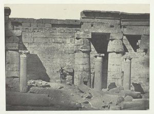 Medinet-Habou, Ramszesz-Méiamoun palota perisztíliája, Théba, 184951, nyomtatva 1852-ben. alkotó: Maxime Du Camp