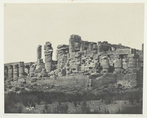 Karnak-palota, Hypostyle Hall, Észak-keleti szögből, Théba, 184951, nyomtatva 1852-ben. alkotó: Maxime Du Camp