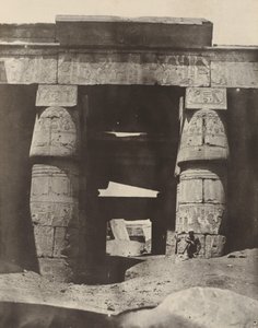 Théba: Karnak, Khons templomának kapuja, 1850. alkotó: Maxime Du Camp